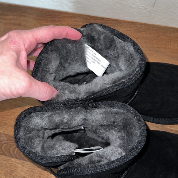 Shearling boots New - Picture 2 of 6